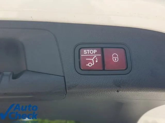 2023 Mercedes-Benz GLA GLA 250 photo 10
