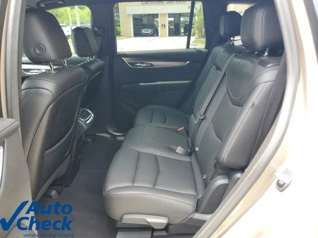 2023 Cadillac XT6 Luxury photo 14