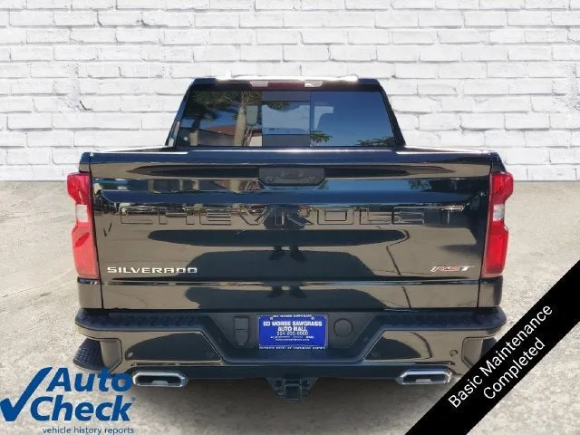 2024 Chevrolet Silverado 1500 RST photo 2
