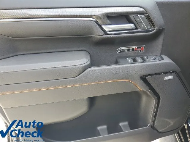 2025 GMC Sierra 1500 AT4 photo 16