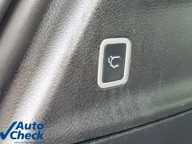 2026 Chrysler Pacifica Limited photo 11