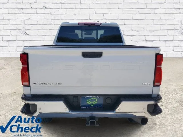 2025 Chevrolet Silverado 3500 HD LTZ photo 3