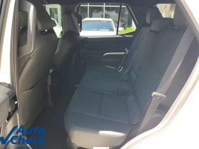 2025 Toyota 4Runner SR5 photo 12