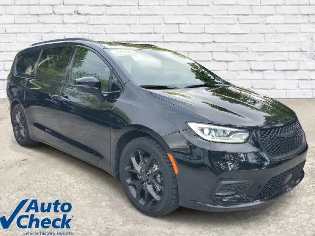 2026 Chrysler Pacifica Limited photo 5