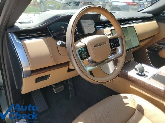 2025 Land Rover Range Rover P530 SE photo 21