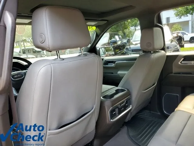 2024 GMC Sierra 1500 SLT photo 10