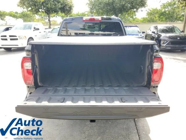 2024 GMC Canyon Denali photo 10
