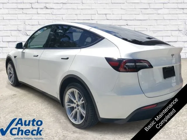 2021 Tesla Model Y Long Range photo 2