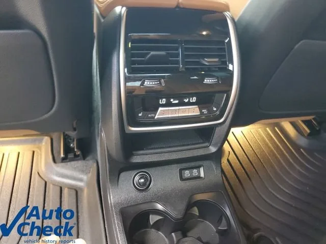 2025 BMW X7 xDrive40i photo 17