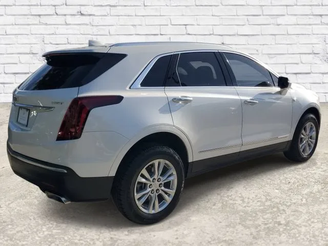 2023 Cadillac XT5 FWD Luxury photo 4