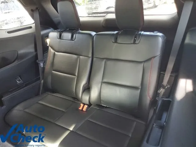 2022 Ford Explorer ST-Line photo 11