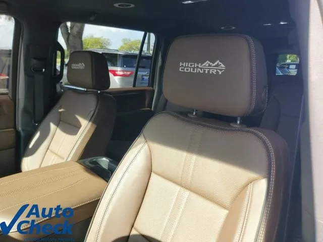 2026 Chevrolet Suburban High Country photo 22