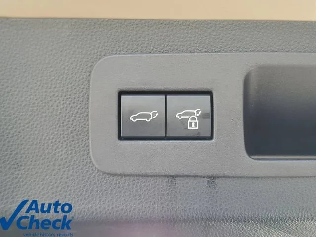 2025 Lexus LX 700h Overtrail photo 11