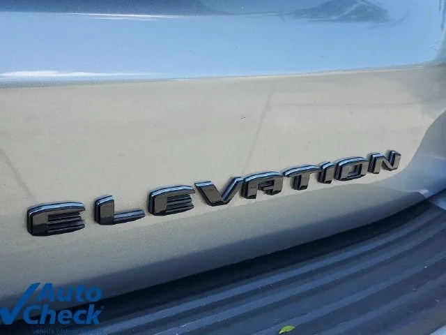 2025 GMC Yukon XL Elevation photo 9