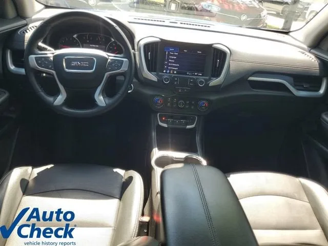 2023 GMC Terrain SLT photo 16