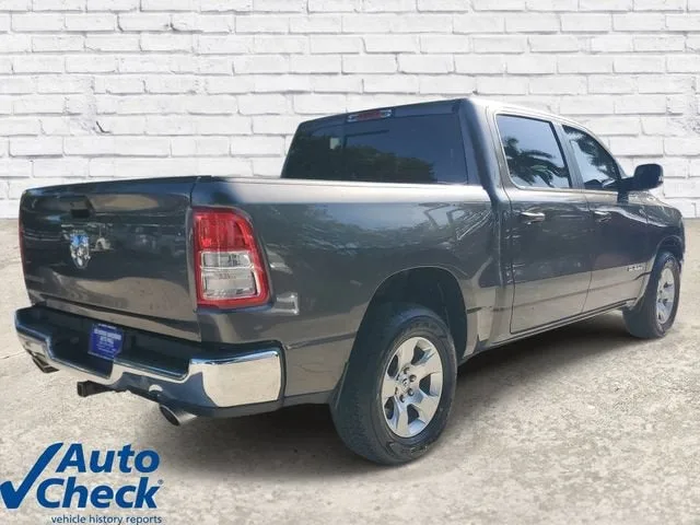 2023 RAM 1500 Big Horn Crew Cab 4x2 5'7" Box photo 3