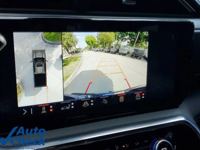 2025 GMC Sierra 2500 HD Denali photo 24