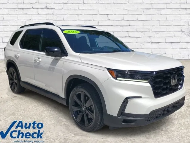 2025 Honda Pilot Black Edition photo 5
