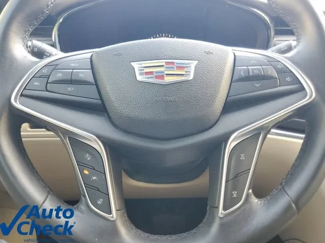 2017 Cadillac XT5 Luxury FWD photo 21