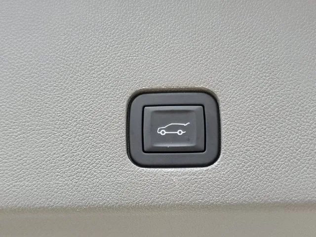 2025 Cadillac XT6 Premium Luxury photo 10