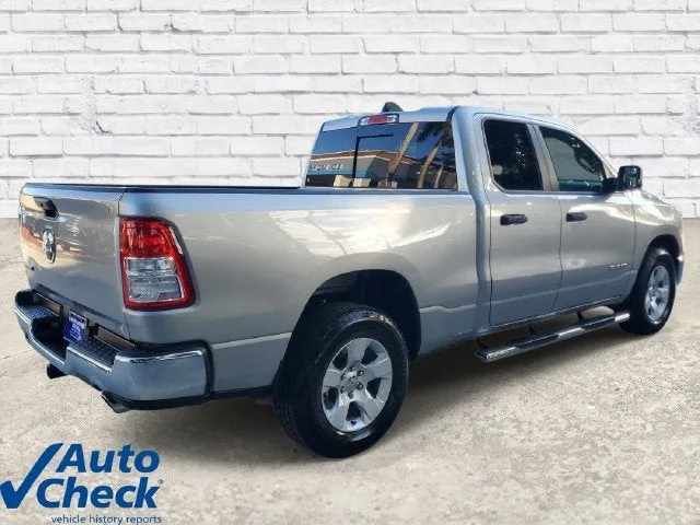 2023 RAM 1500 Big Horn Quad Cab 4x2 6'4" Box photo 4