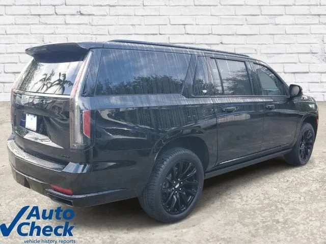 2021 Cadillac Escalade ESV Sport Platinum photo 4