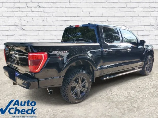 2023 Ford F-150 XLT photo 4
