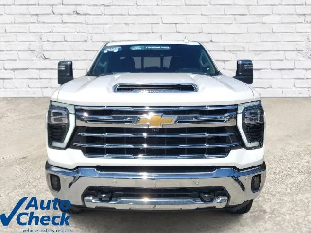 2025 Chevrolet Silverado 3500 HD LTZ photo 6