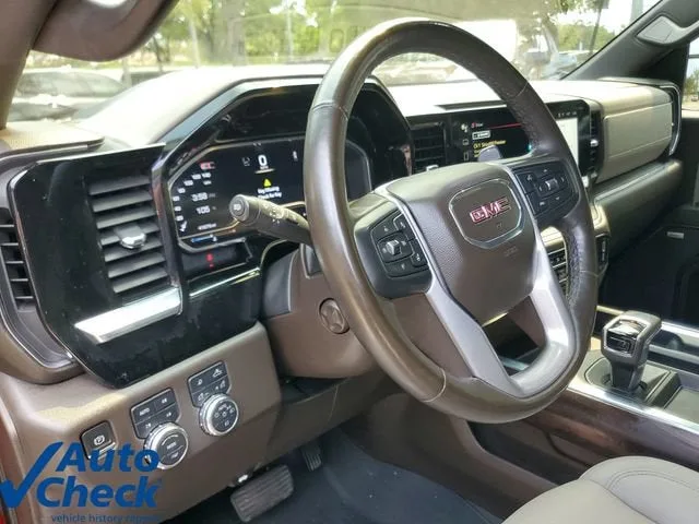 2024 GMC Sierra 1500 SLT photo 17