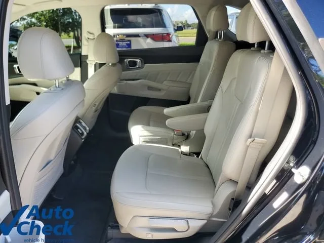 2023 Kia Sorento SX photo 11