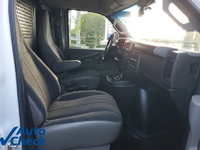 2025 Chevrolet Express Cargo WT photo 9