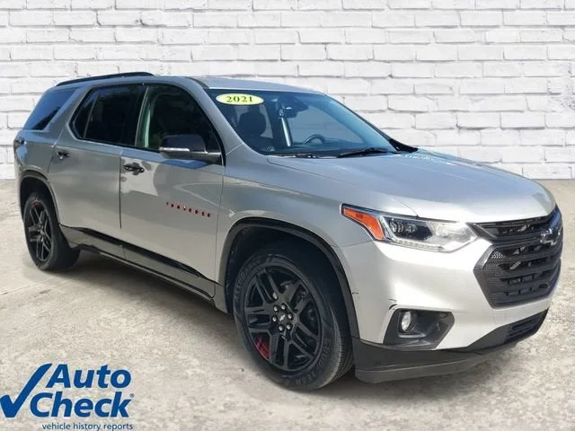 2021 Chevrolet Traverse Premier photo 5