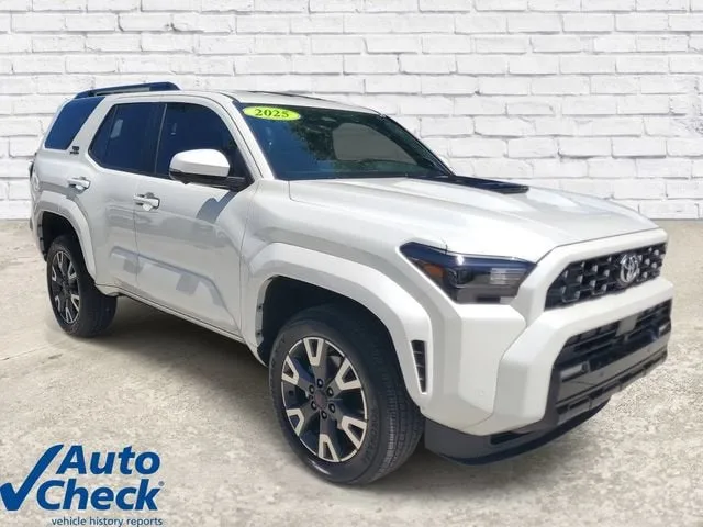 2025 Toyota 4Runner SR5 photo 5