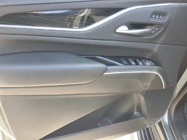 2024 Cadillac Escalade V-Series photo 21