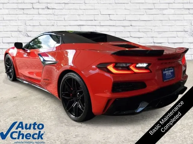 2024 Chevrolet Corvette Z06 3LZ photo 2
