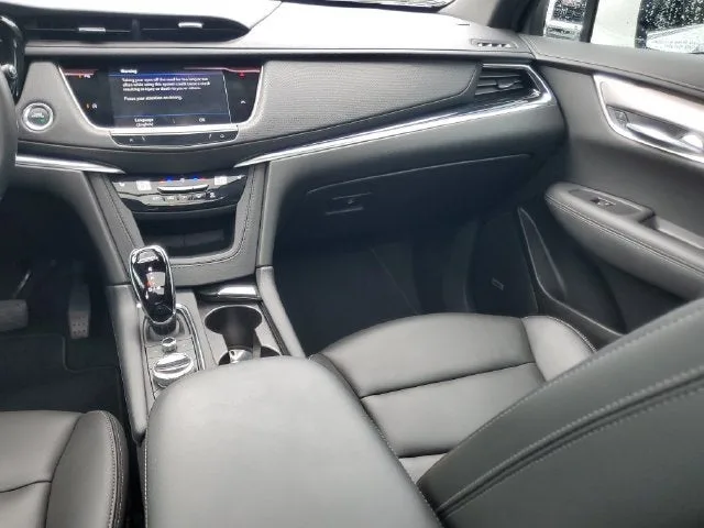2024 Cadillac XT6 Luxury photo 17