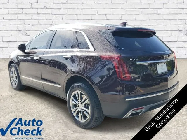 2021 Cadillac XT5 FWD Premium Luxury photo 2