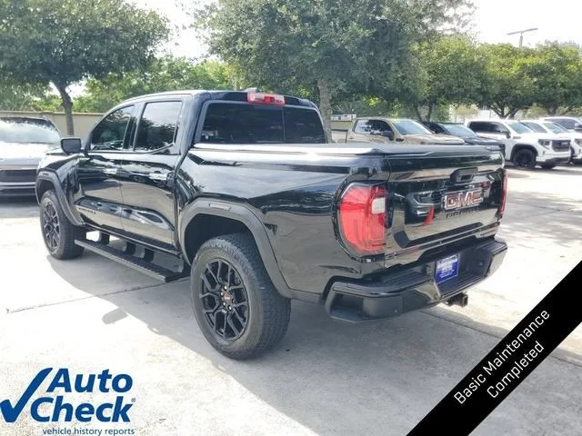 2024 GMC Canyon Denali photo 2