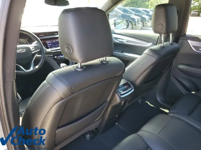 2024 Cadillac XT6 Luxury photo 15