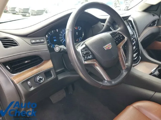 2020 Cadillac Escalade Luxury photo 21
