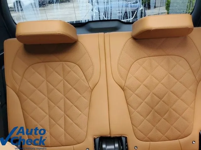 2025 BMW X7 xDrive40i photo 13