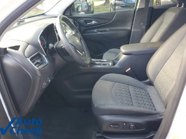 2024 Chevrolet Equinox LT photo 16