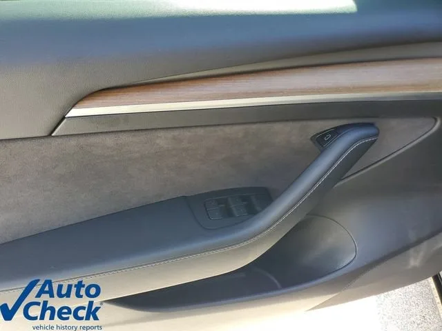 2022 Tesla Model 3 Long Range photo 18