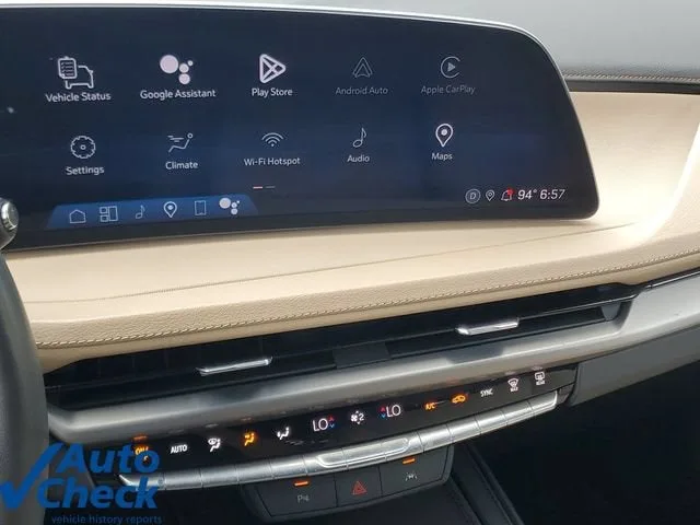 2024 Cadillac XT4 Luxury photo 25