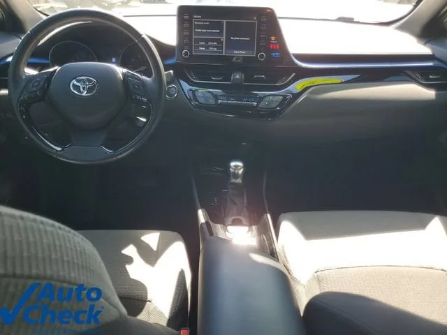 2019 Toyota C-HR XLE photo 13