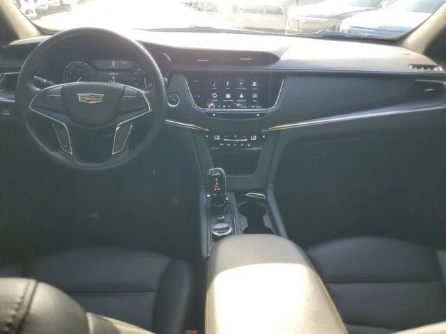 2023 Cadillac XT5 FWD Luxury photo 14