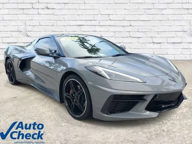 2025 Chevrolet Corvette Stingray 2LT photo 5