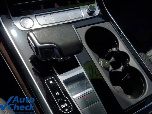2020 Audi Q7 Prestige photo 28