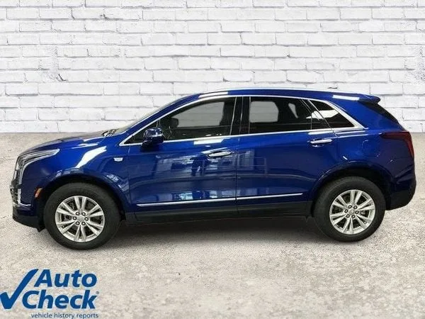 2023 Cadillac XT5 Luxury photo 2