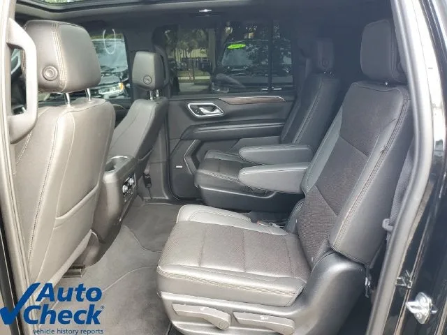 2023 Chevrolet Suburban High Country photo 13